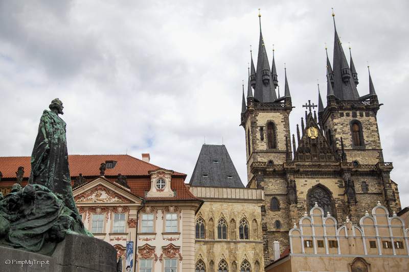Monumento a Jan Hus Città Vecchia Praga