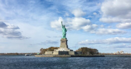 Paesaggio della Statua della Libertà negli Stati Uniti (USA) by Martina Santamaria